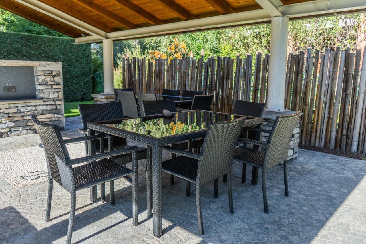 B&B Arcobaleno Longone al Segrino Exterior photo