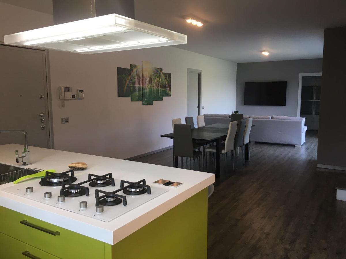 B&B Arcobaleno Longone al Segrino Exterior photo