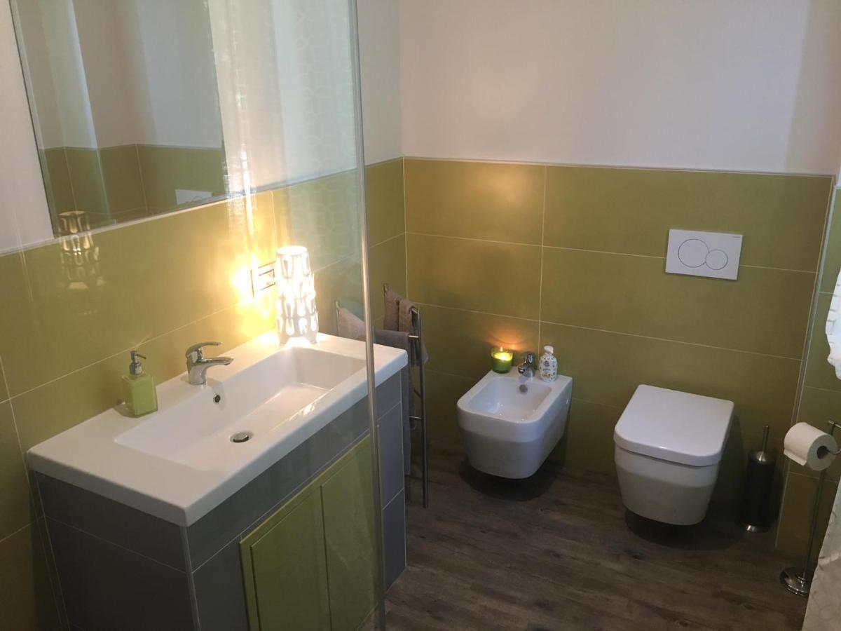 B&B Arcobaleno Longone al Segrino Exterior photo