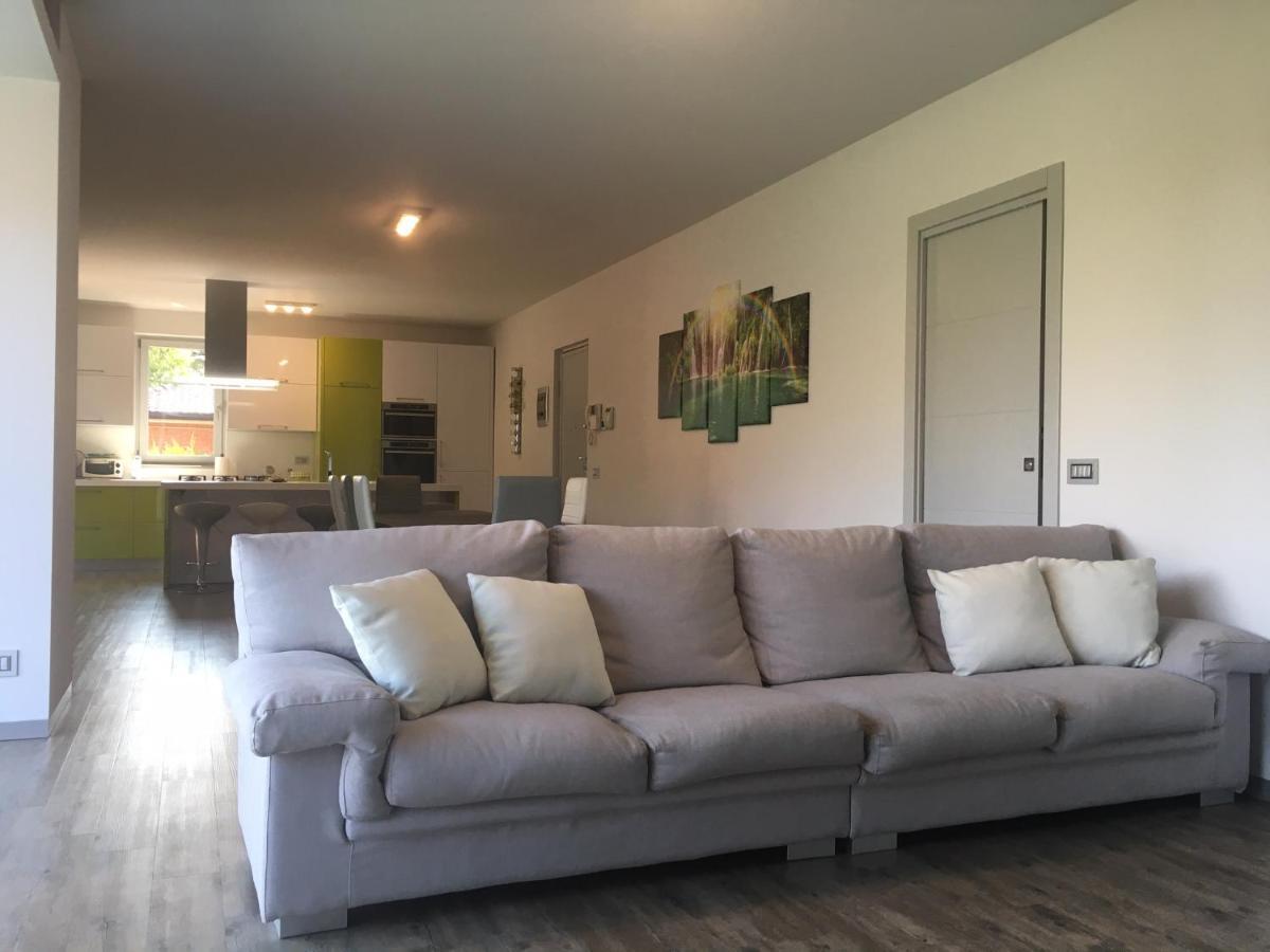 B&B Arcobaleno Longone al Segrino Exterior photo